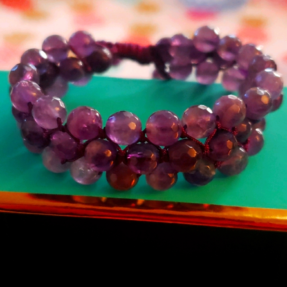 RARE PURPLE 🍇  Chalcedony Quartz Stone Bracelet.
